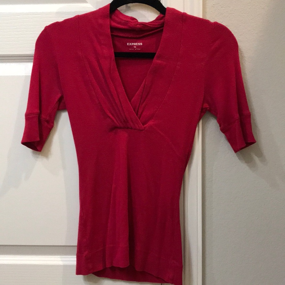 Express 3/4 sleeve V-neck ✨Open to Offers✨